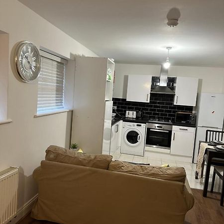 Beautiful Hoe Street Dream Ground Floor One Bedroom Apartment Londra Dış mekan fotoğraf
