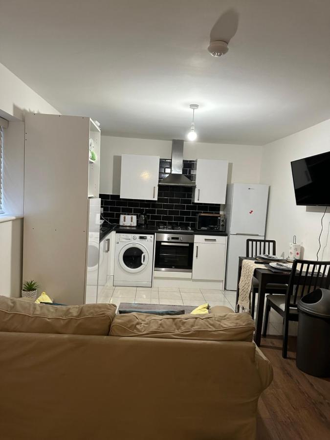 Beautiful Hoe Street Dream Ground Floor One Bedroom Apartment Londra Dış mekan fotoğraf