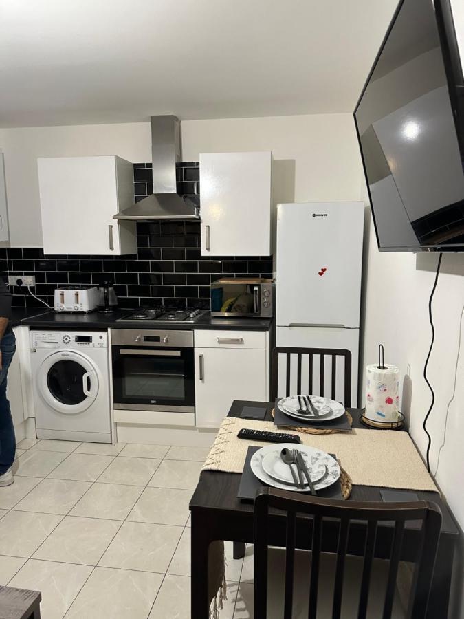 Beautiful Hoe Street Dream Ground Floor One Bedroom Apartment Londra Dış mekan fotoğraf